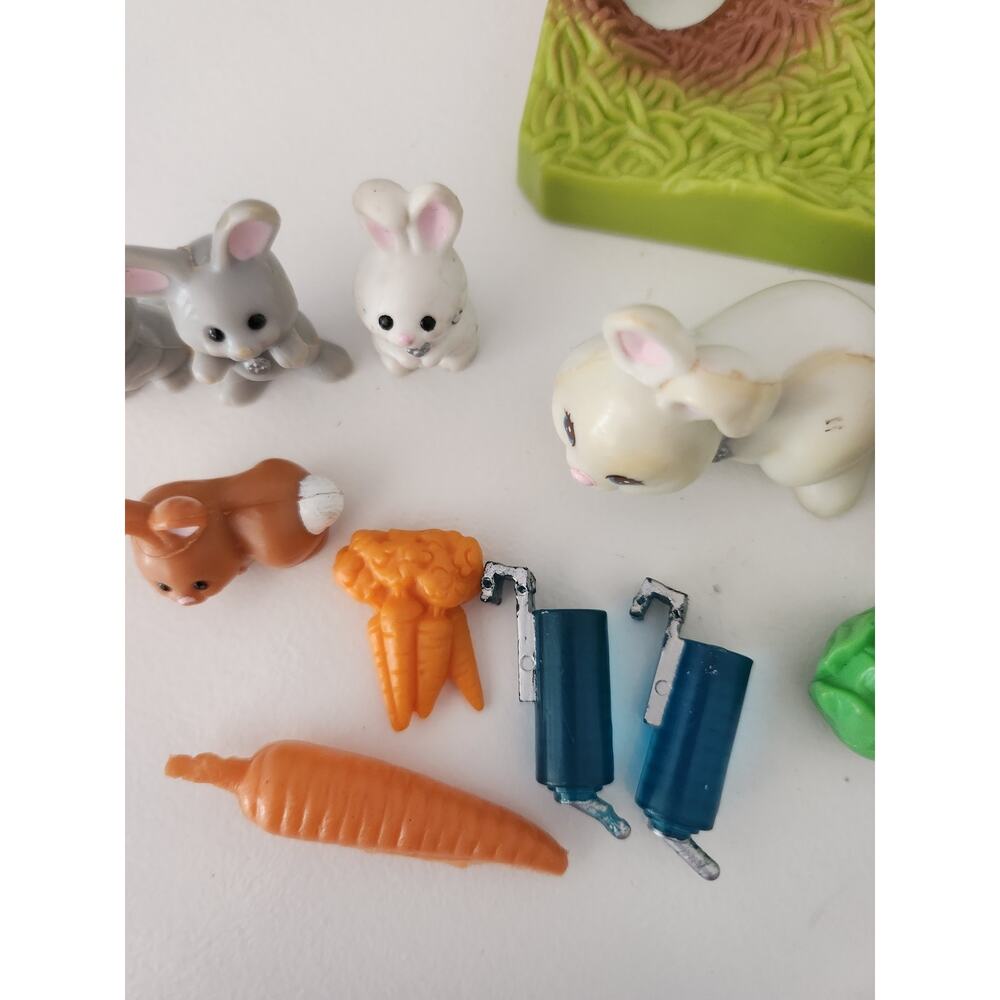 Vintage 1993 Kenner Rabbit Bunny Playset Lot 6 Rabbits Carrot Patch Accessories - Picture 3 of 9